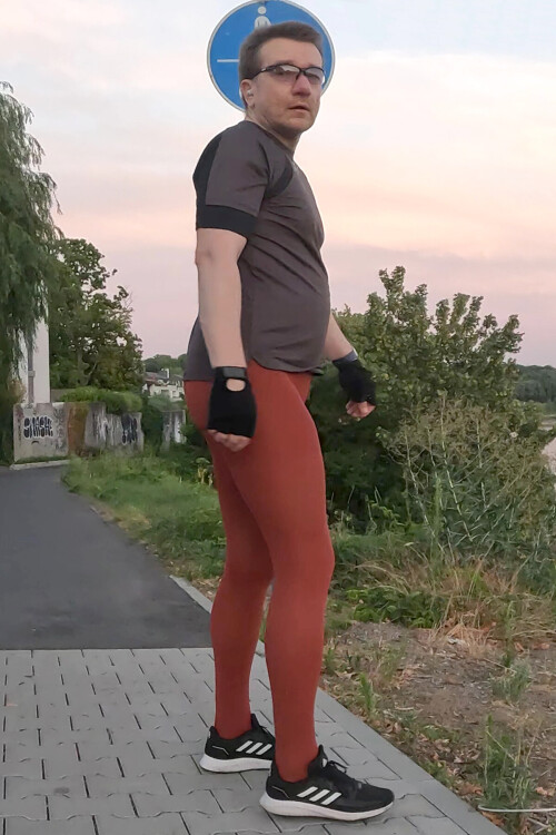 Strumpfhosen_Elmar_Benrath_2026_003975aefbc23071cb0.jpg